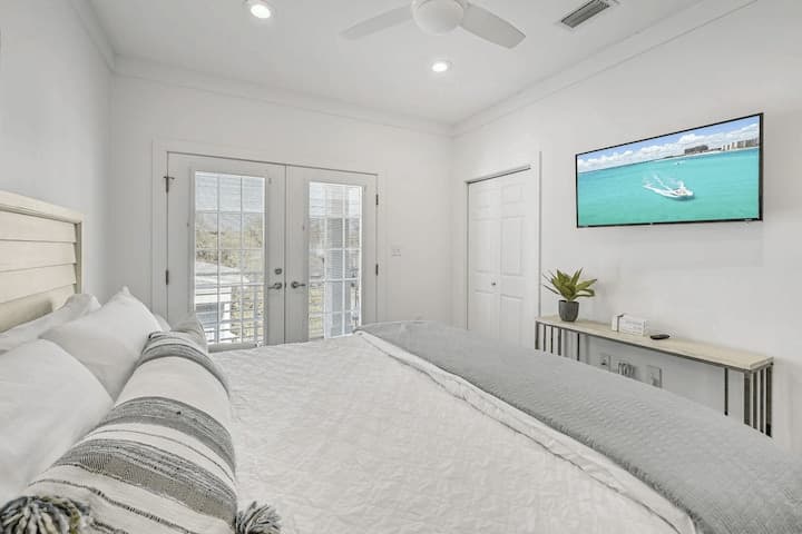 All Decked Out - Image 18