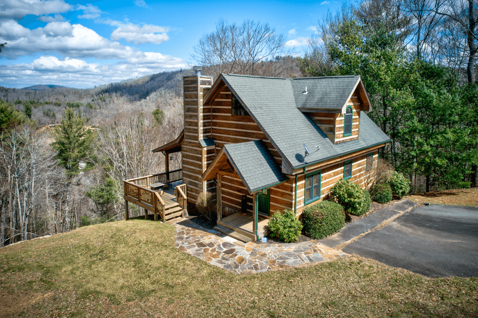 Cozy Bear Cabin - Image 44