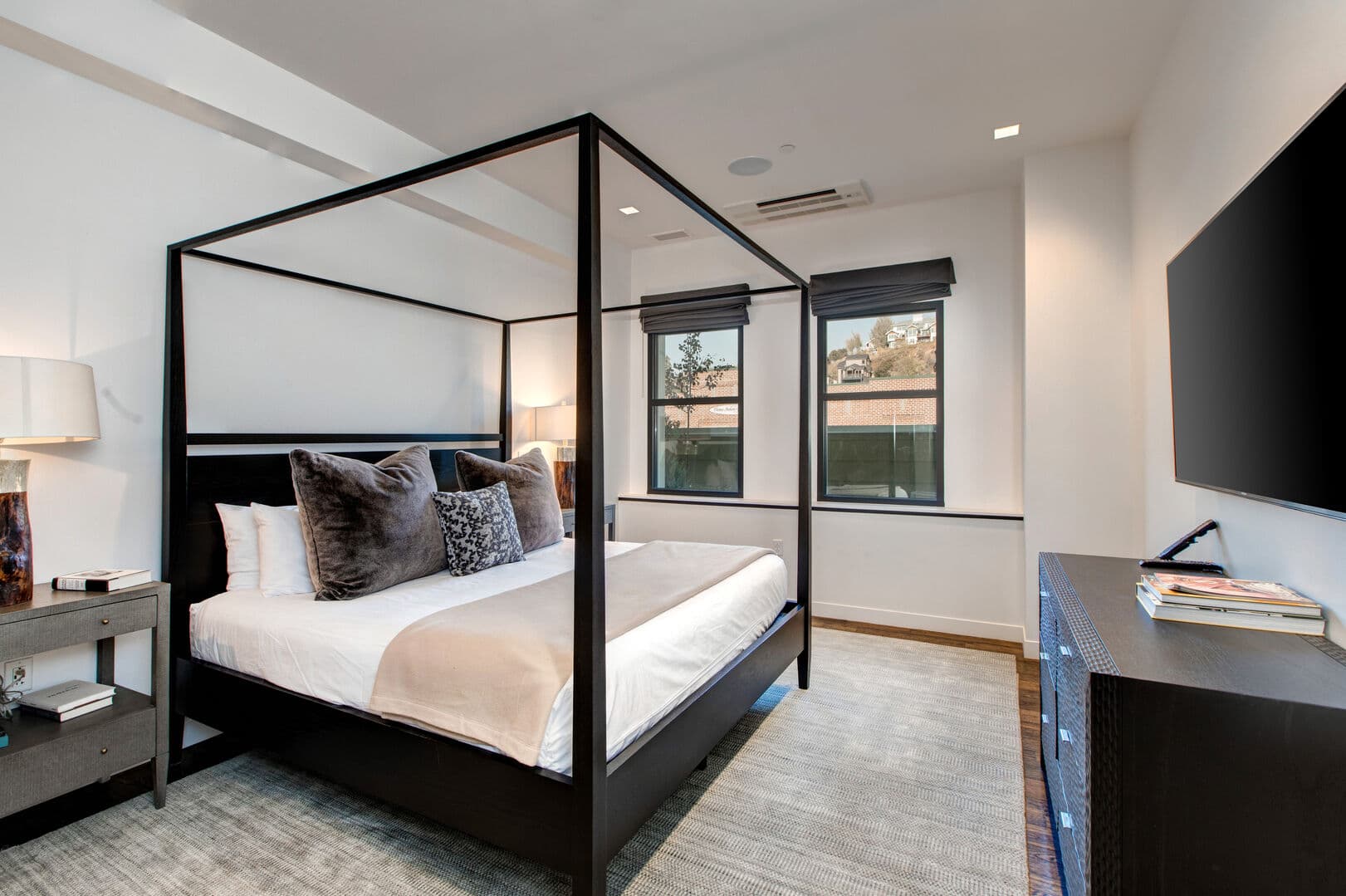 Main Home - Image 25