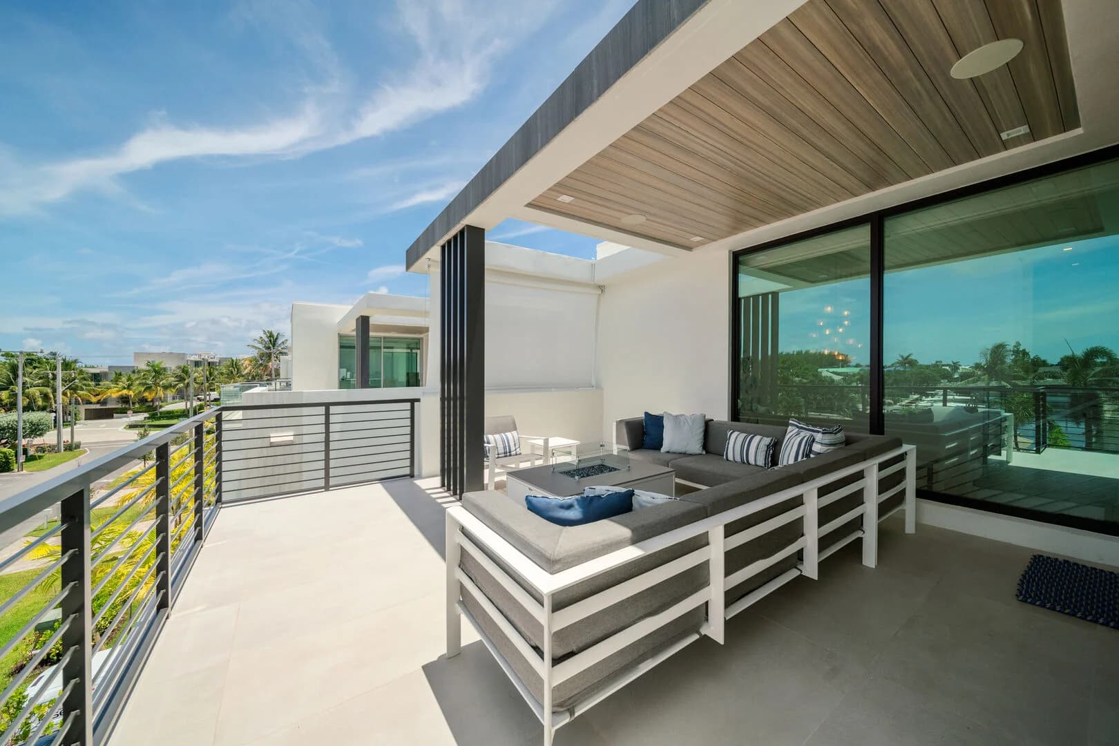 Seaglass Vista - Image 18