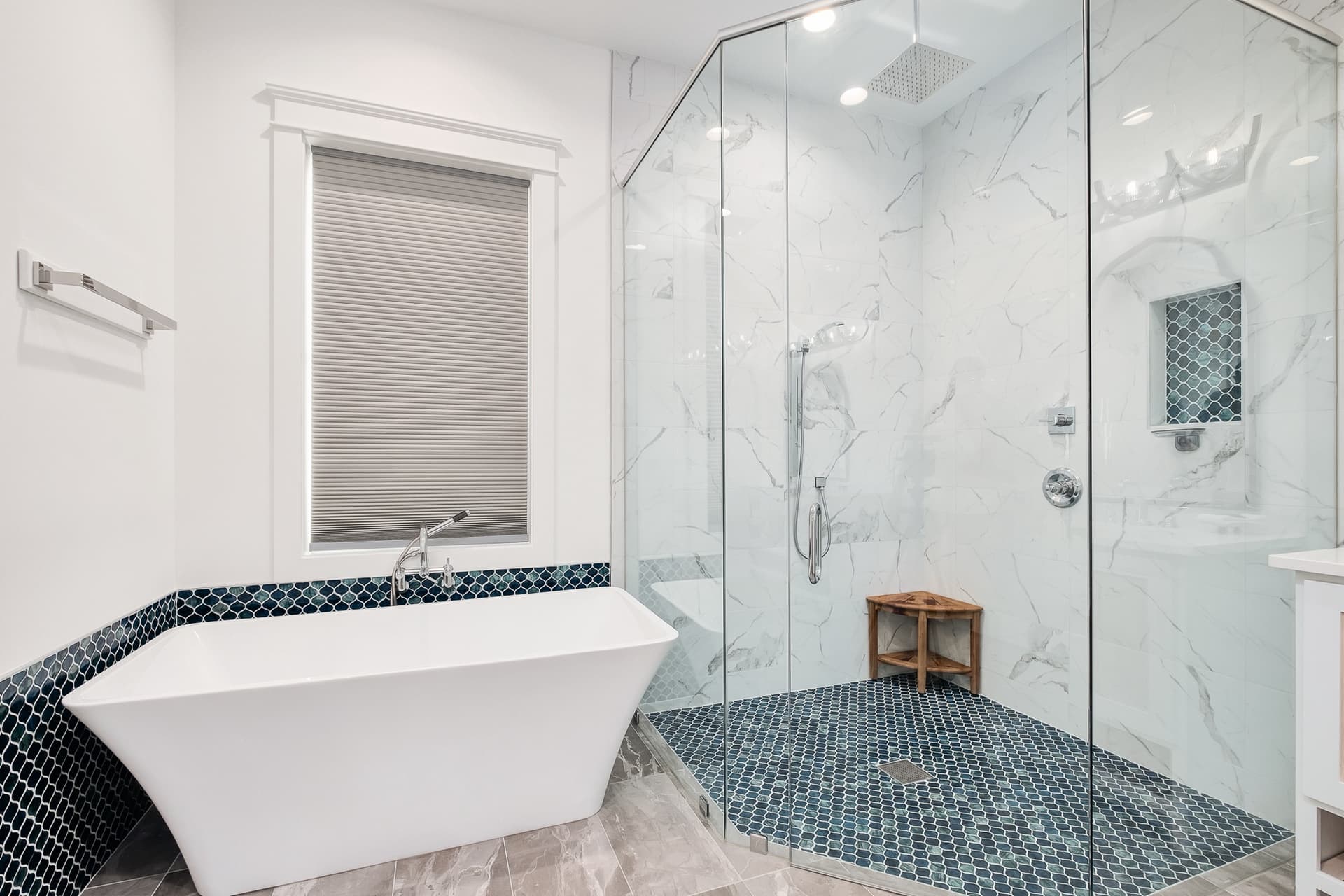 Emerald Palms - Image 40