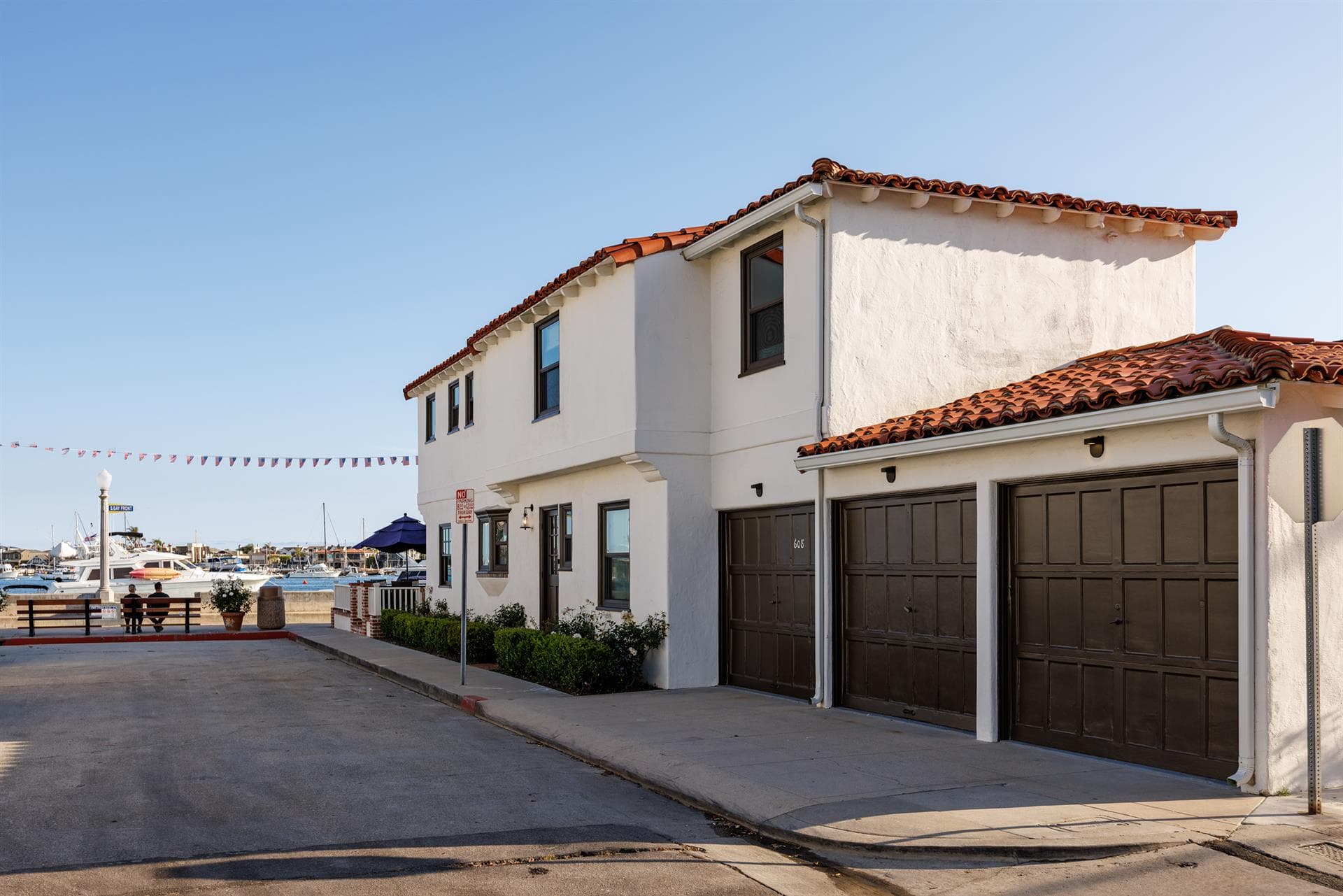 Harbor Beach Escape - Image 32