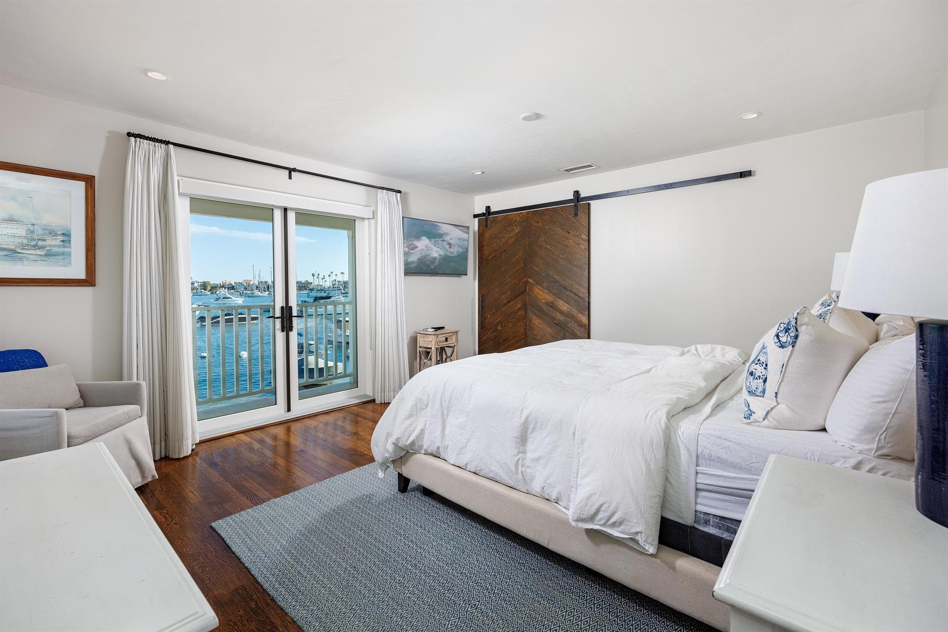 Harbor Beach Escape - Image 15