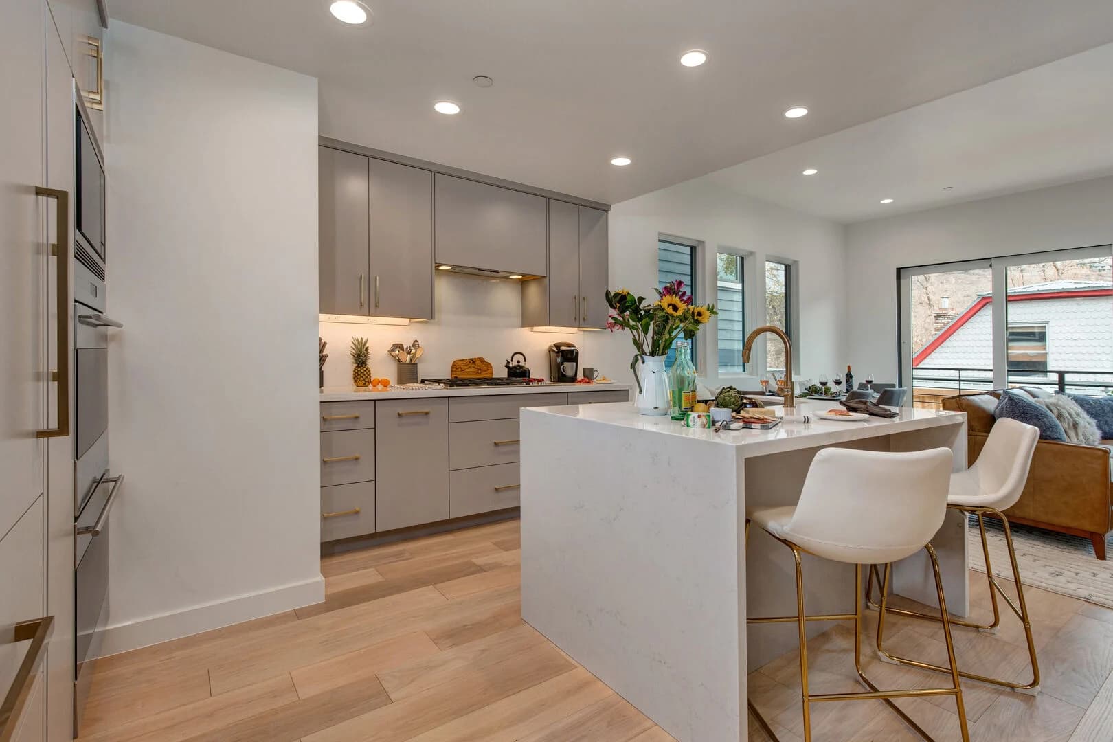 On Cloud Nine - Image 5