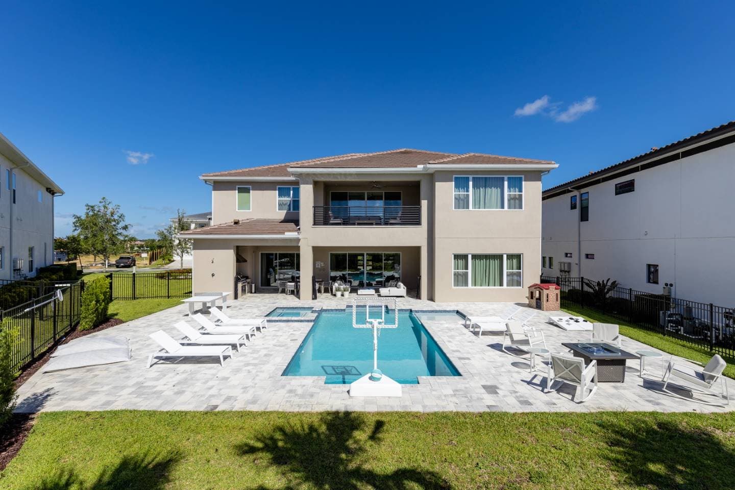 The Bright Bear's Den Oasis - Image 49