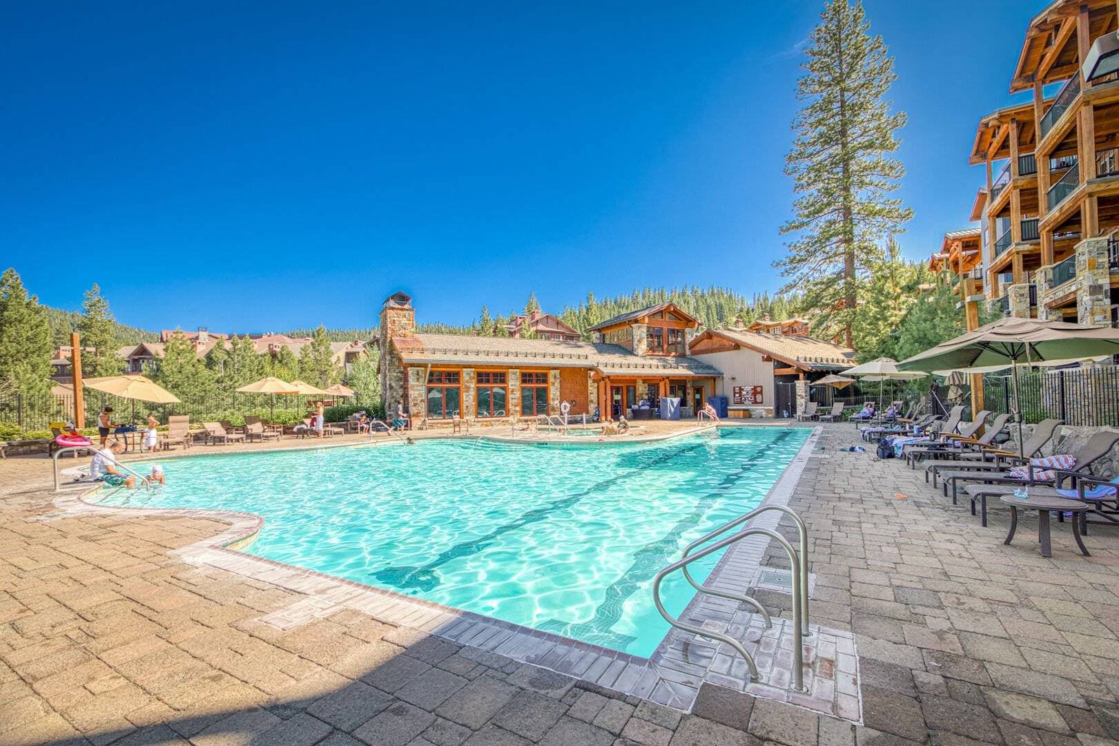 Larkspur Luxe - Image 44