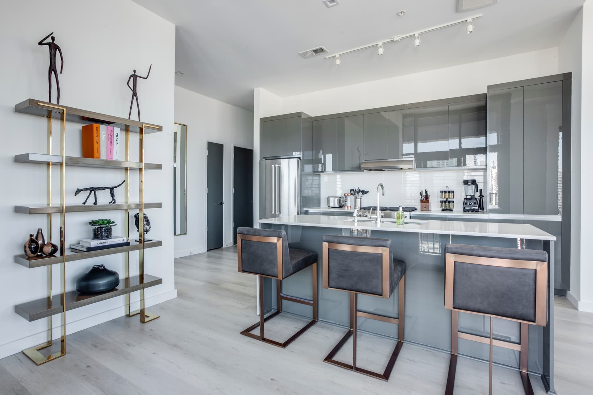 Golden Eye - Image 3