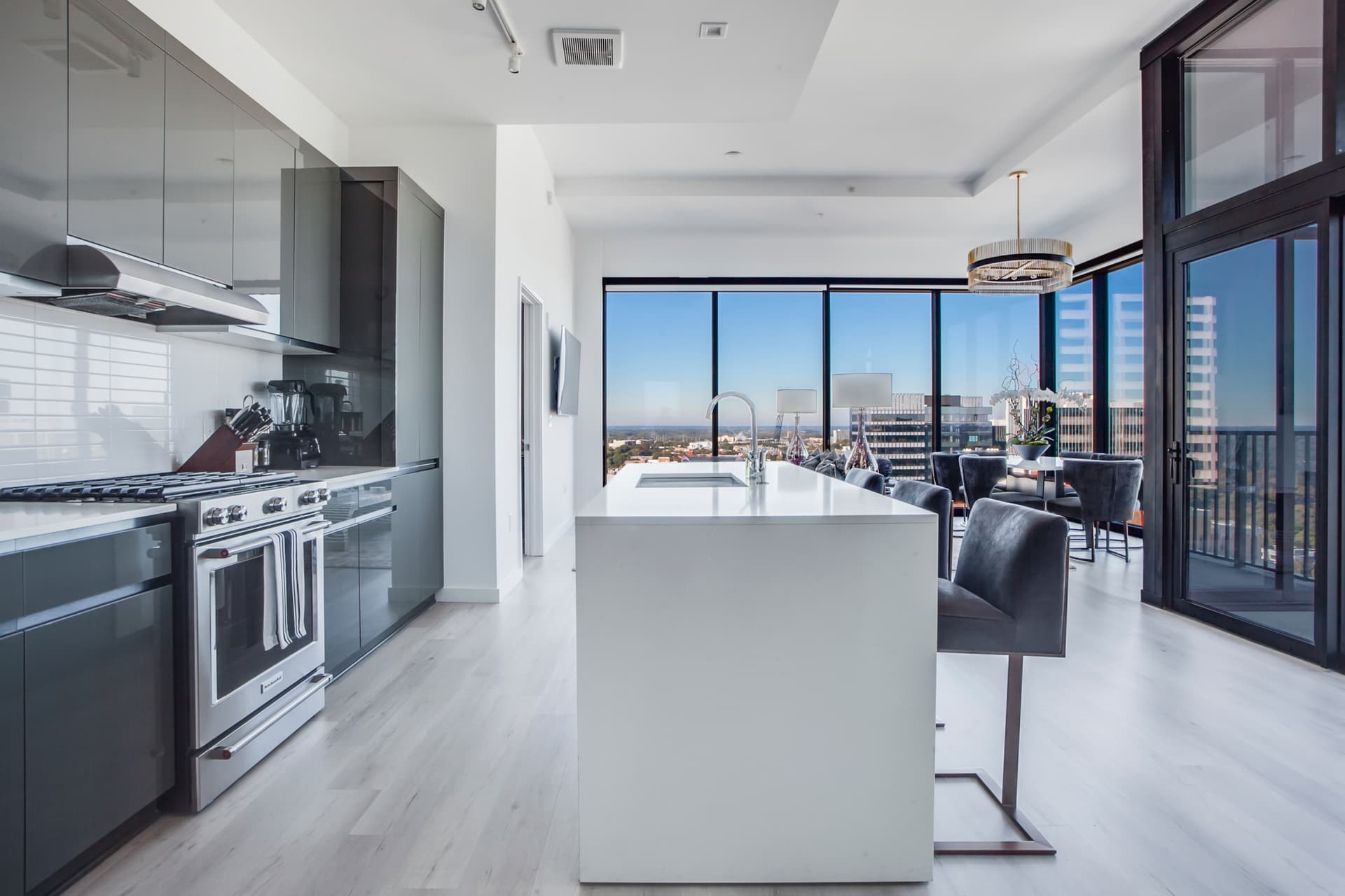 Golden Eye - Image 5