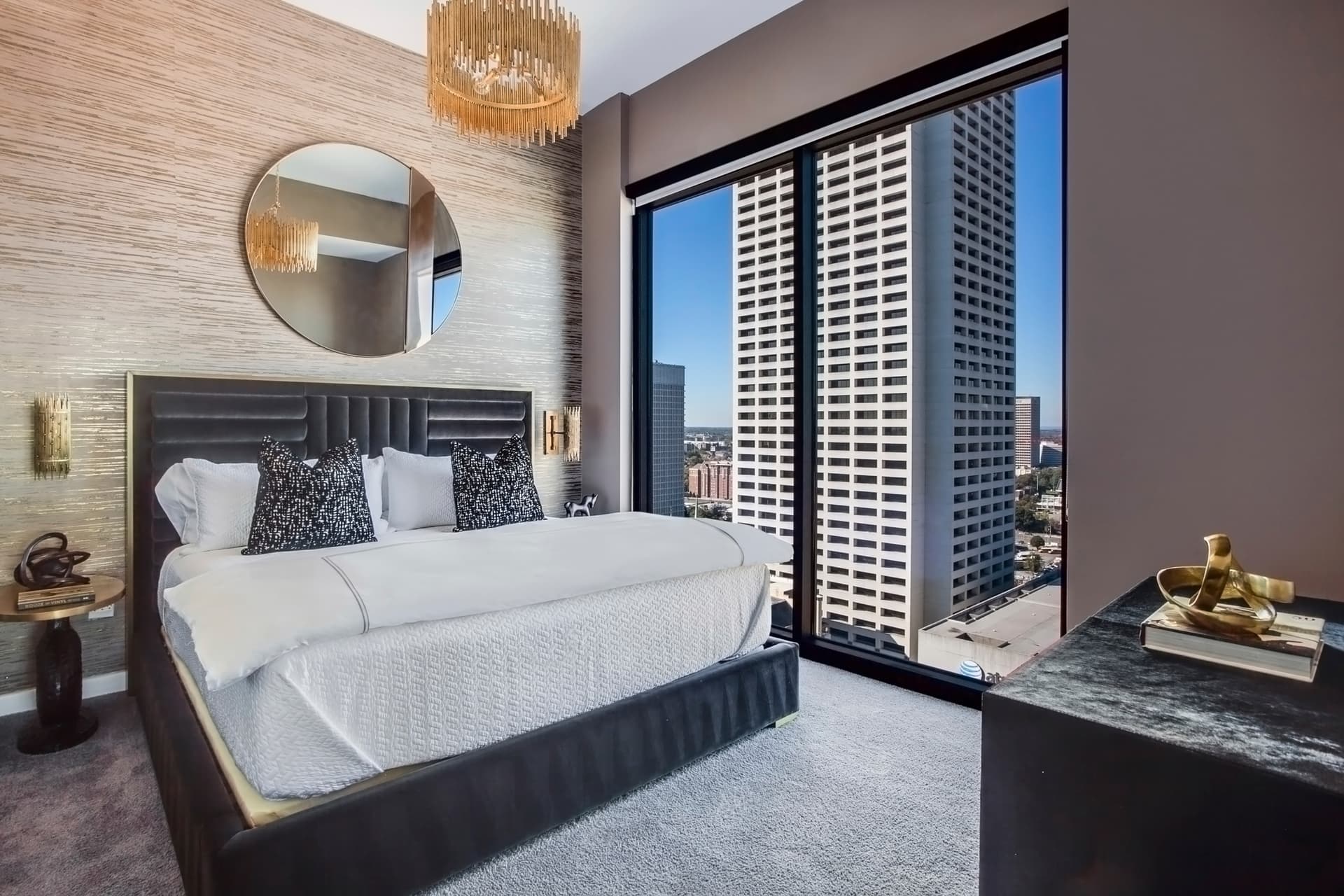 Golden Eye - Image 6