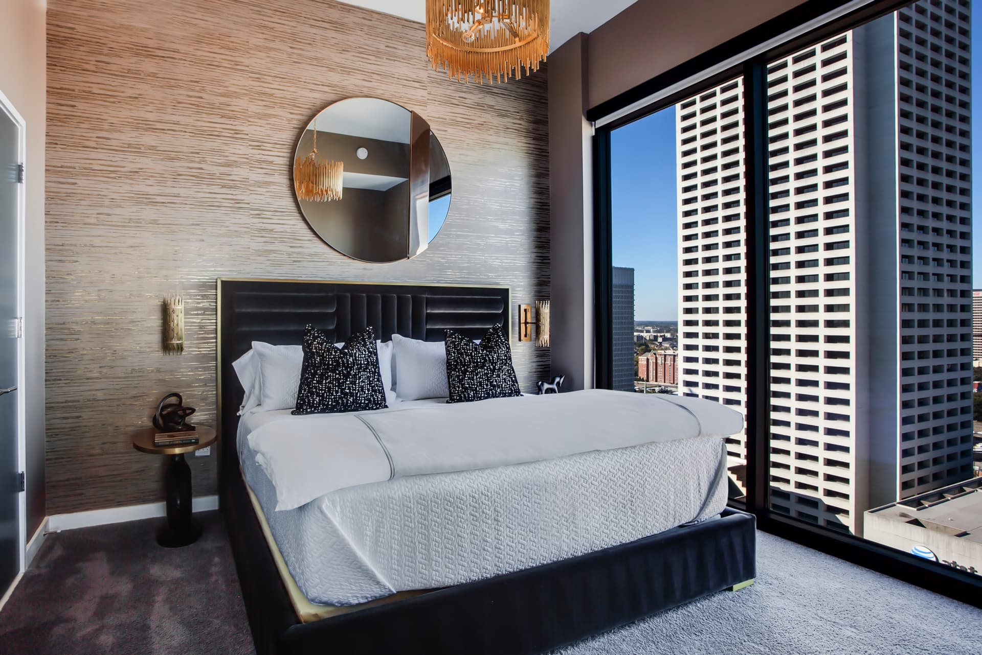 Golden Eye - Image 9