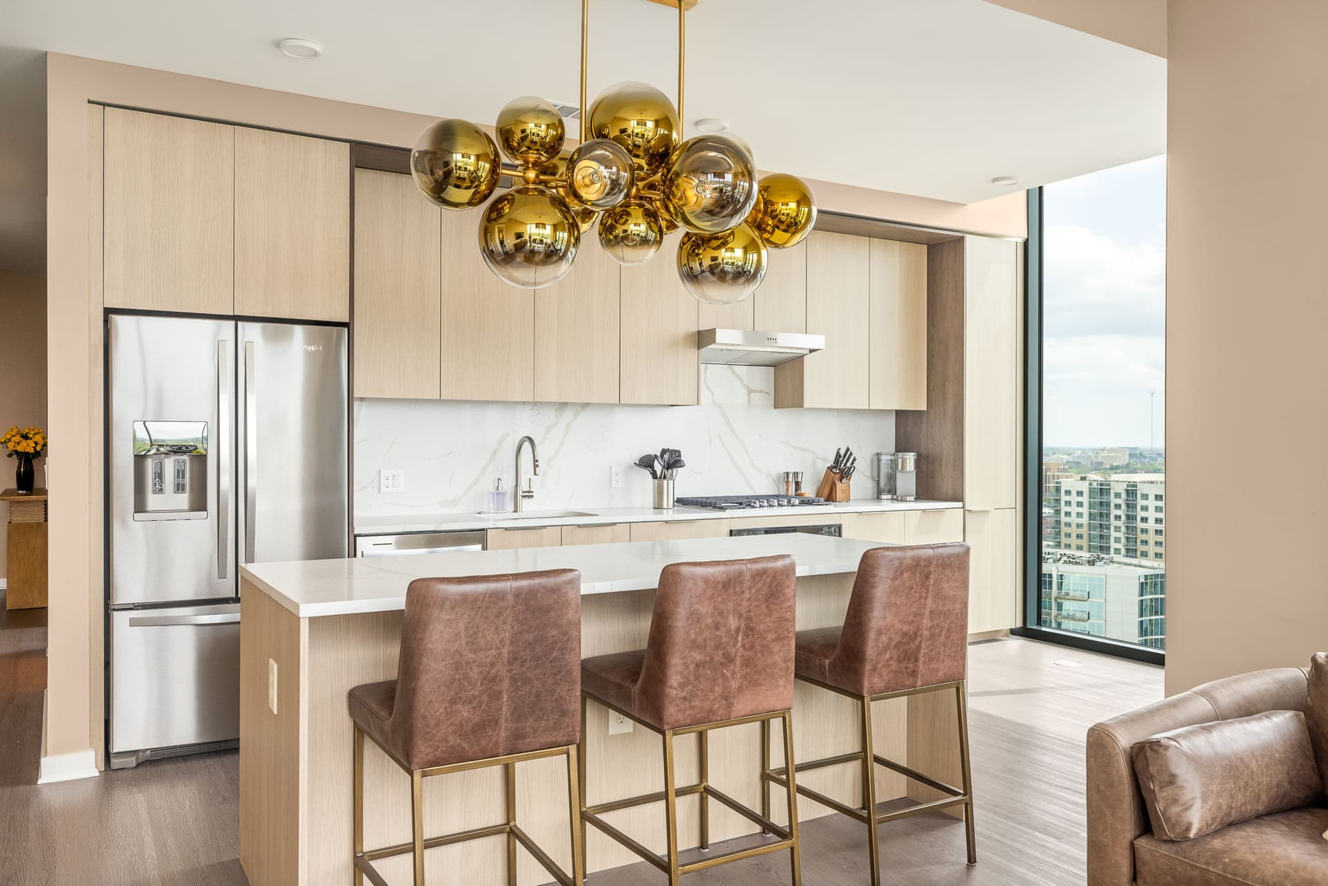 Goldfinger Condo - Image 5