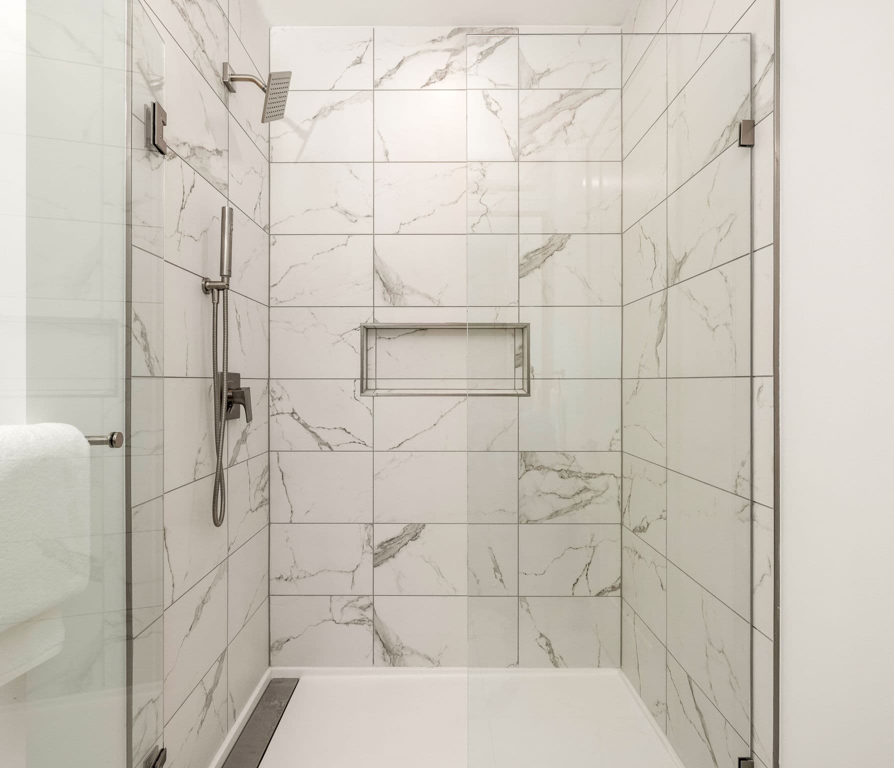 Goldfinger Condo - Image 9