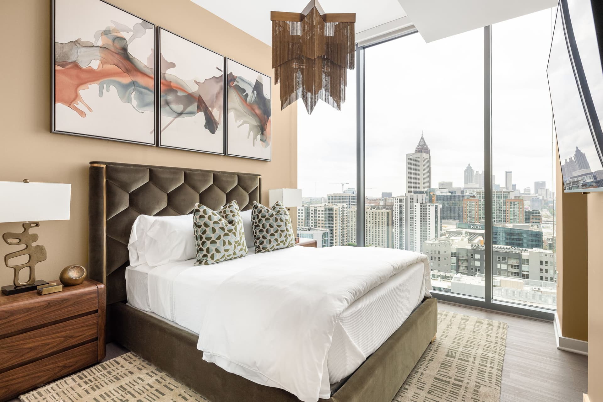 Goldfinger Condo - Image 11