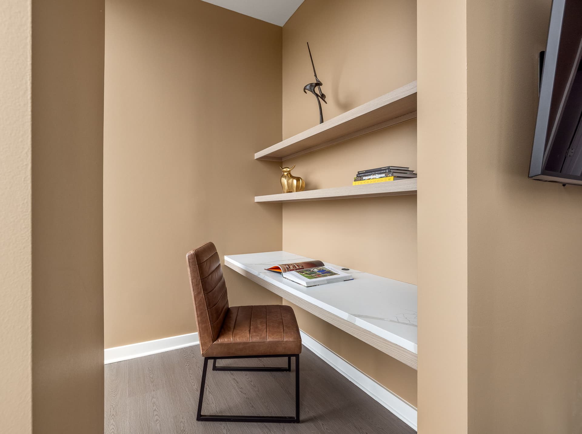 Goldfinger Condo - Image 14