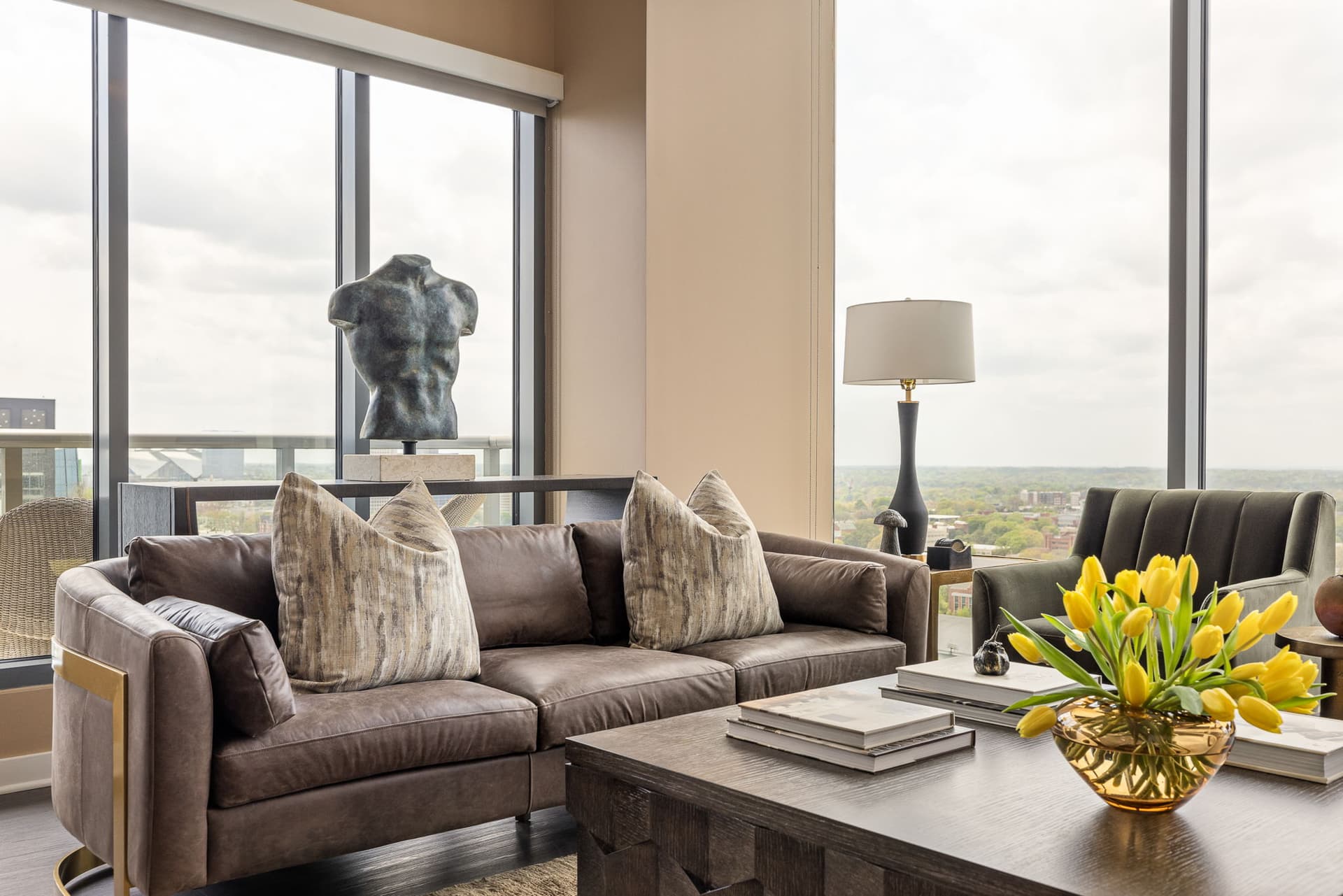 Goldfinger Condo - Image 18