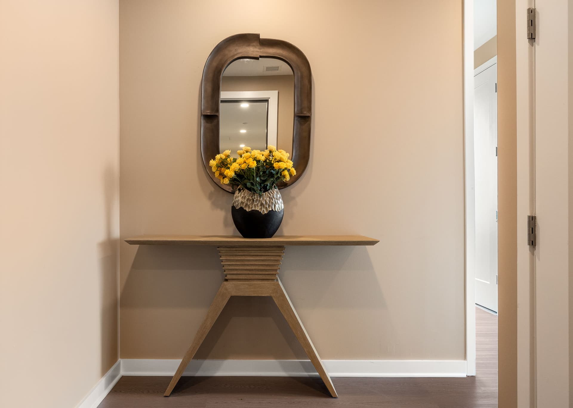 Goldfinger Condo - Image 23