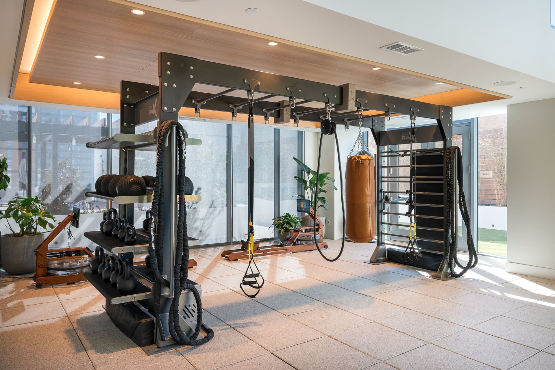 Goldfinger Condo - Image 34