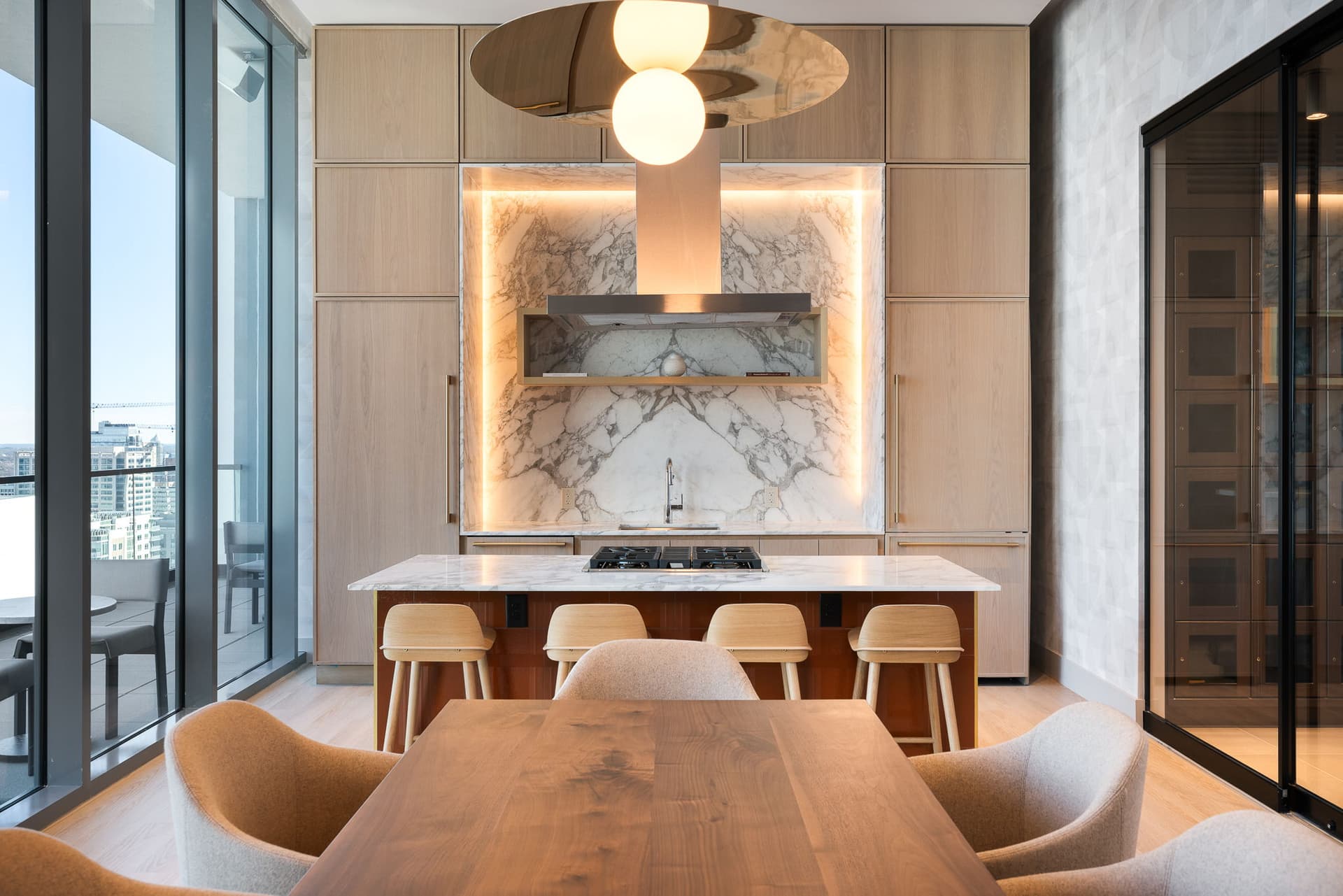 Goldfinger Condo - Image 43