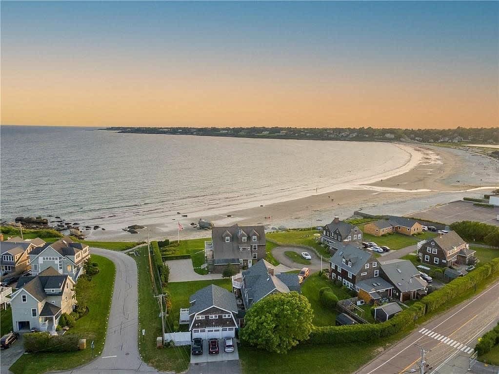 Beach Cottage - Image 3