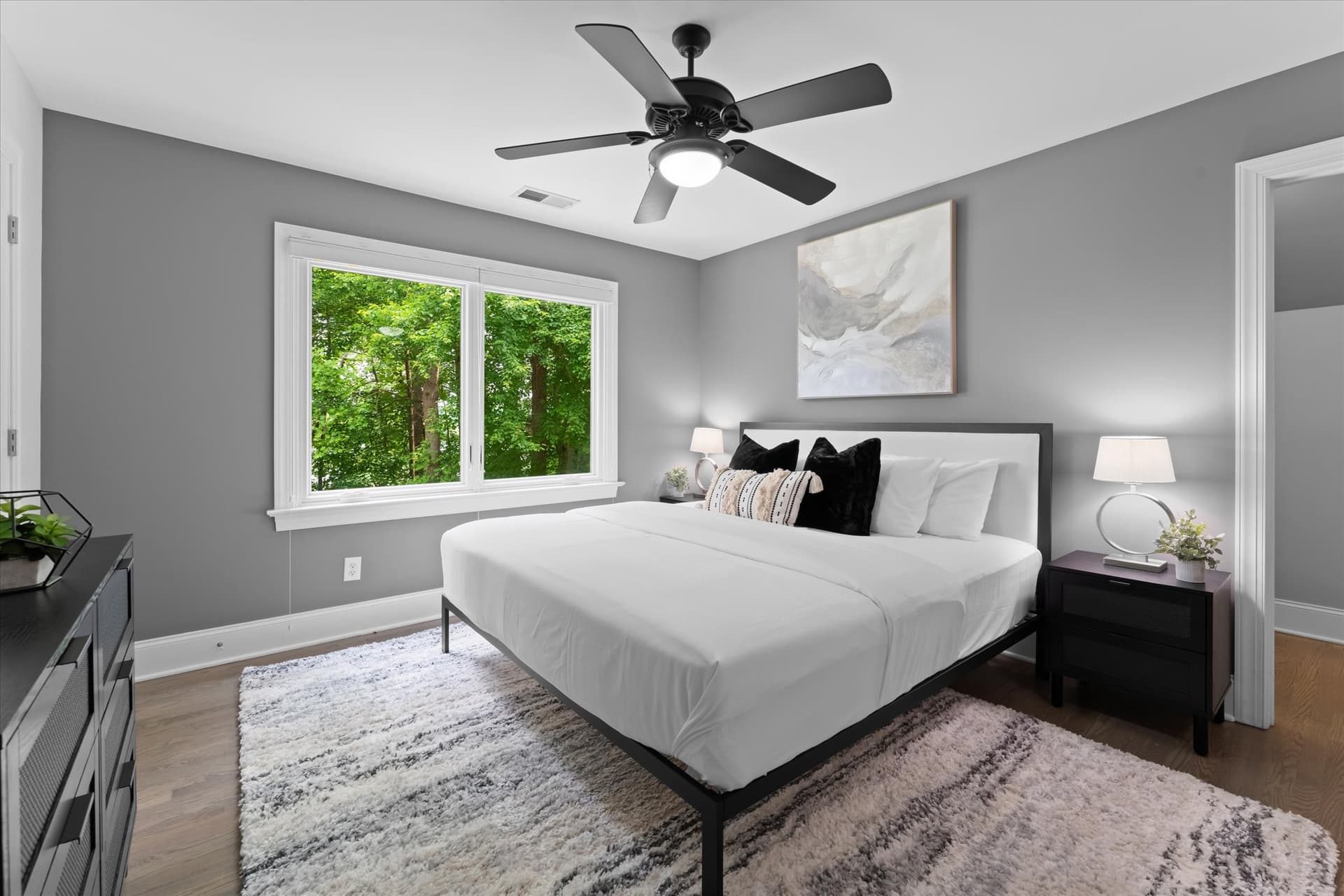 Grand Bay - Image 26