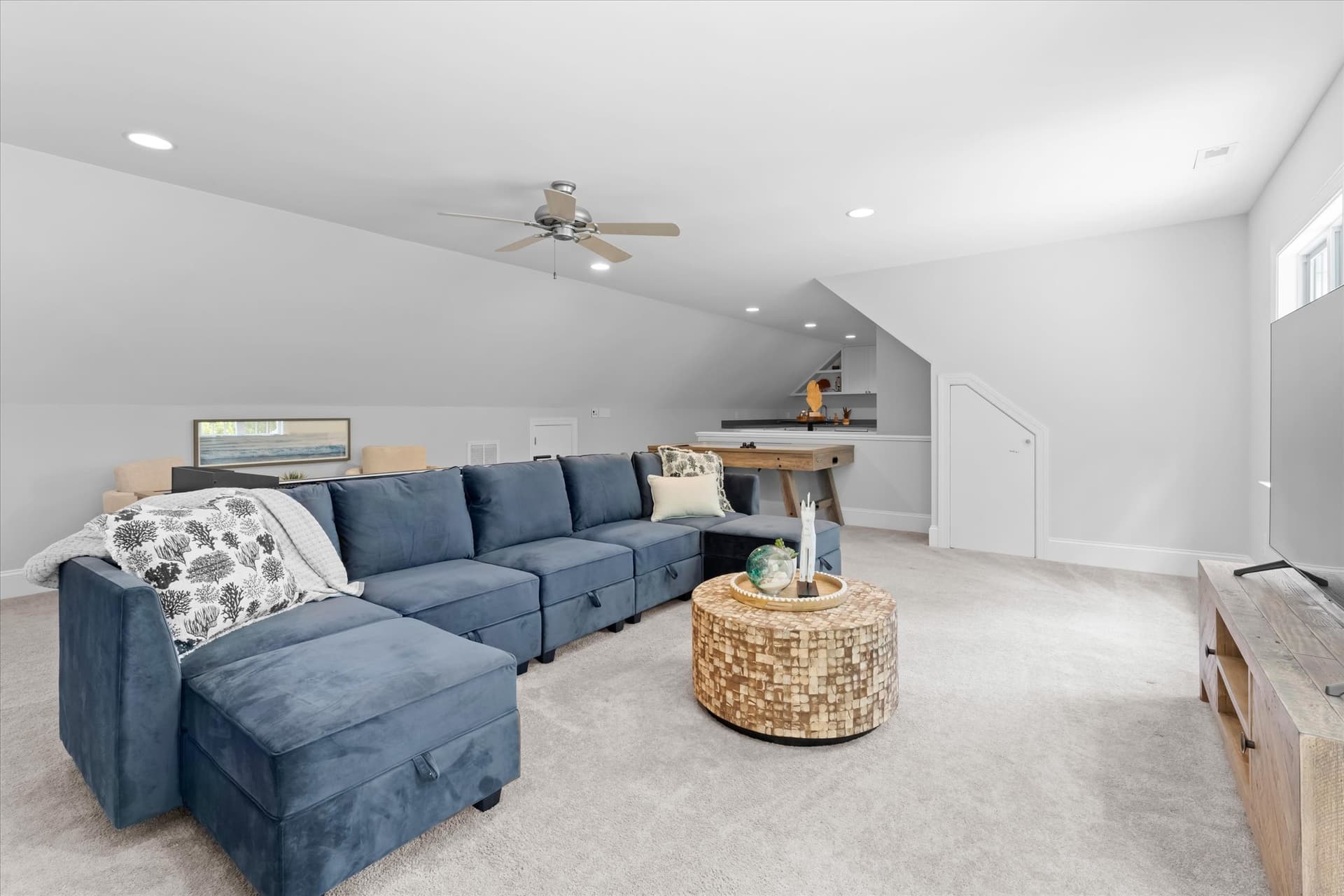 Grand Bay - Image 33