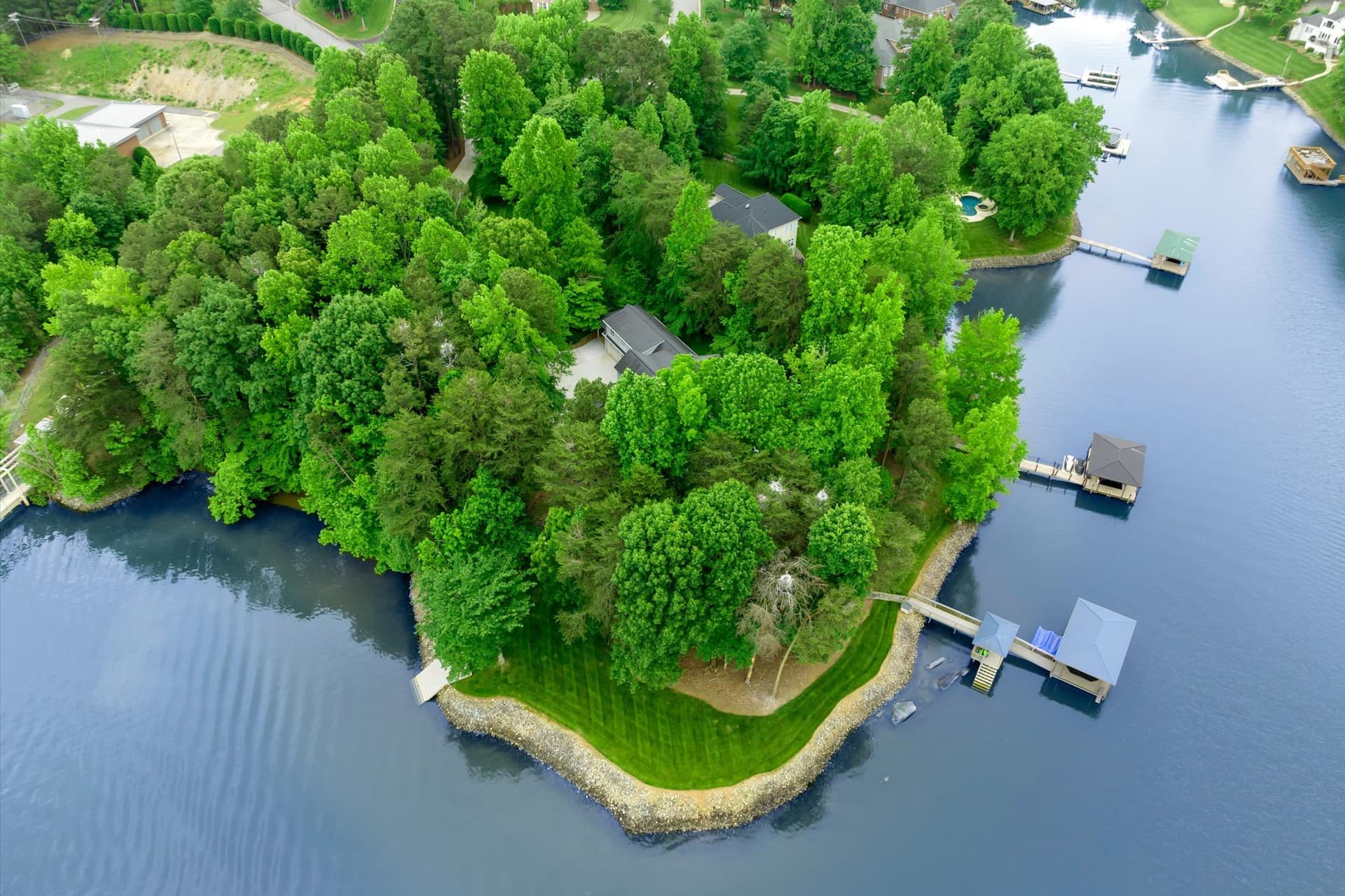 Grand Bay - Image 47