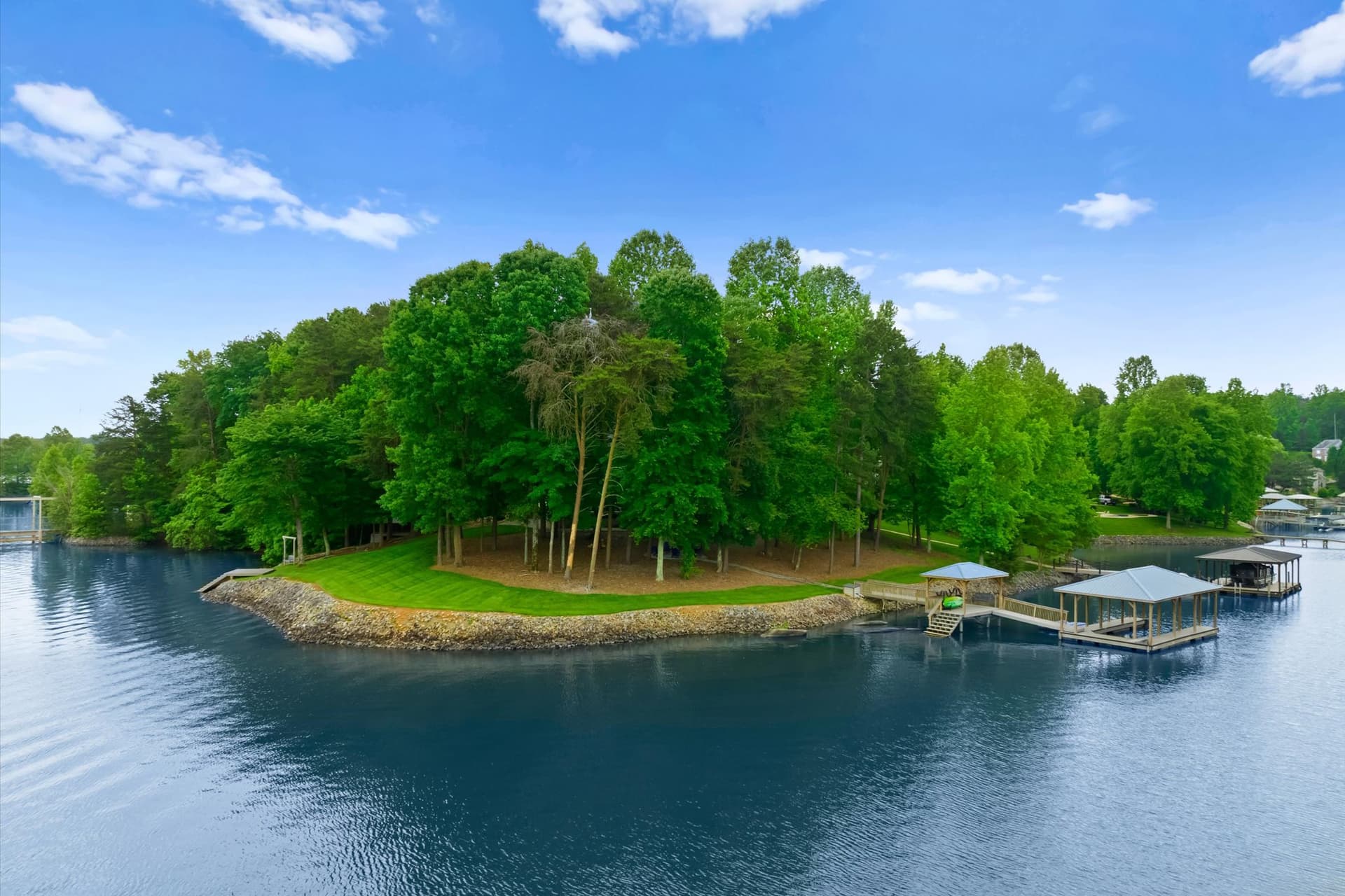 Grand Bay - Image 48