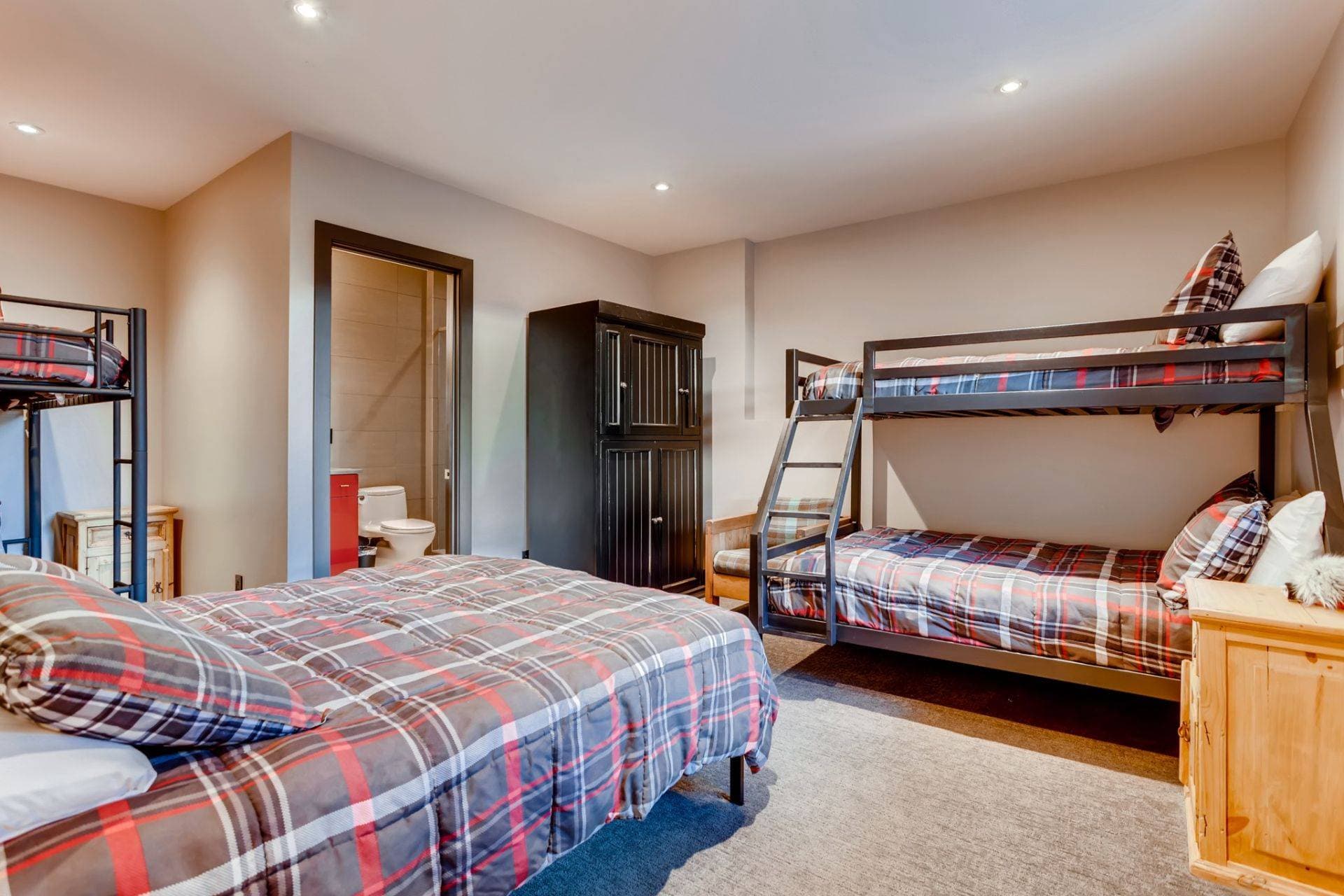 Bearadise Forest - Image 22