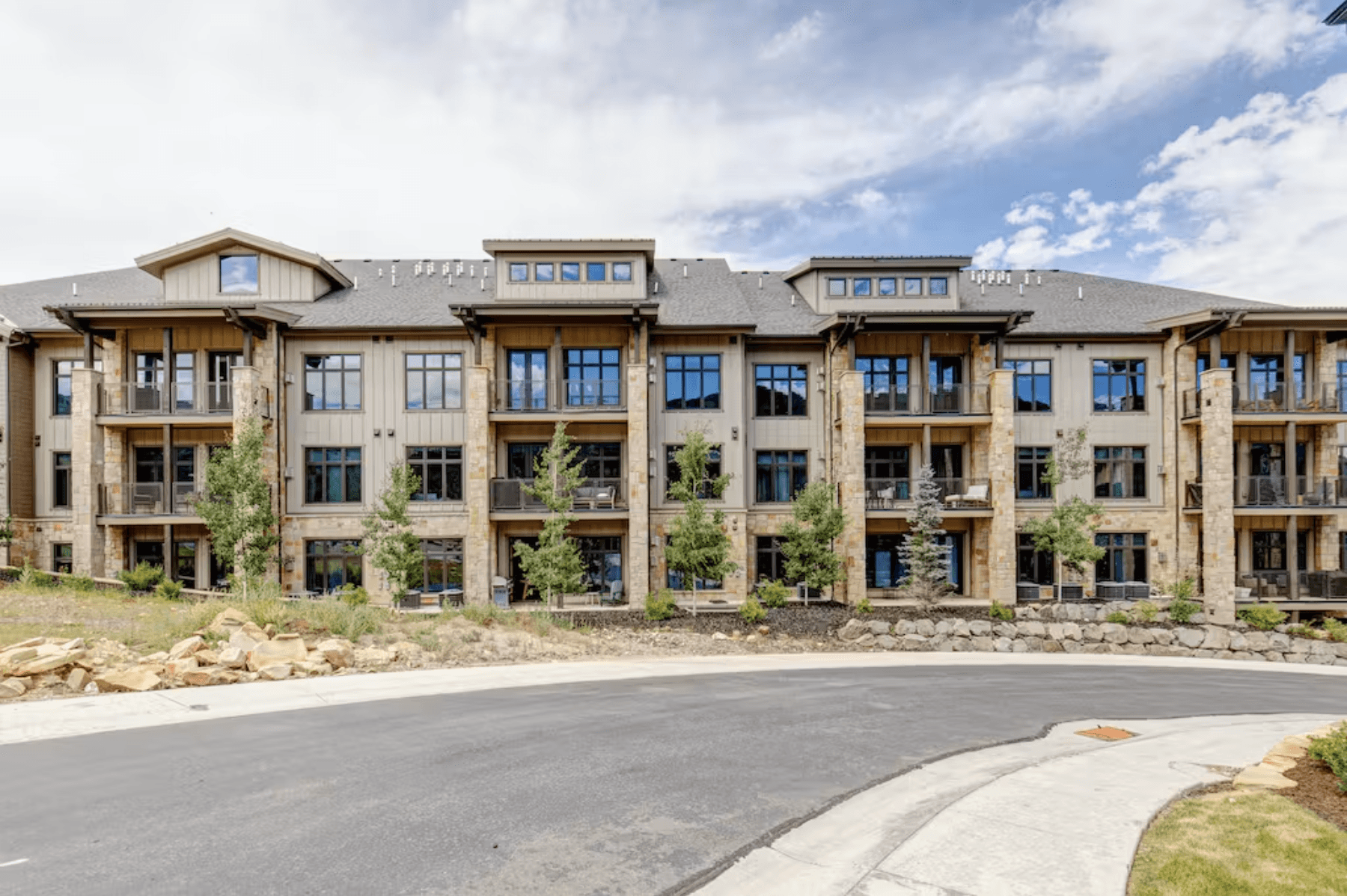 Blackstone Luxury Home - Image 27