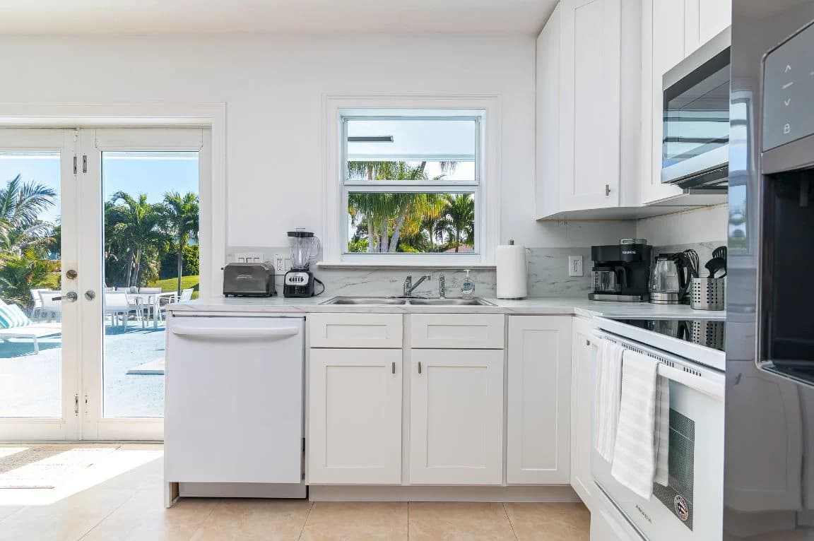 Chapel Hill House - Image 12