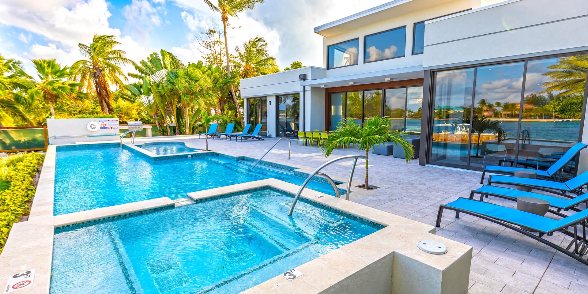 White Dahlia Villa - Image 2