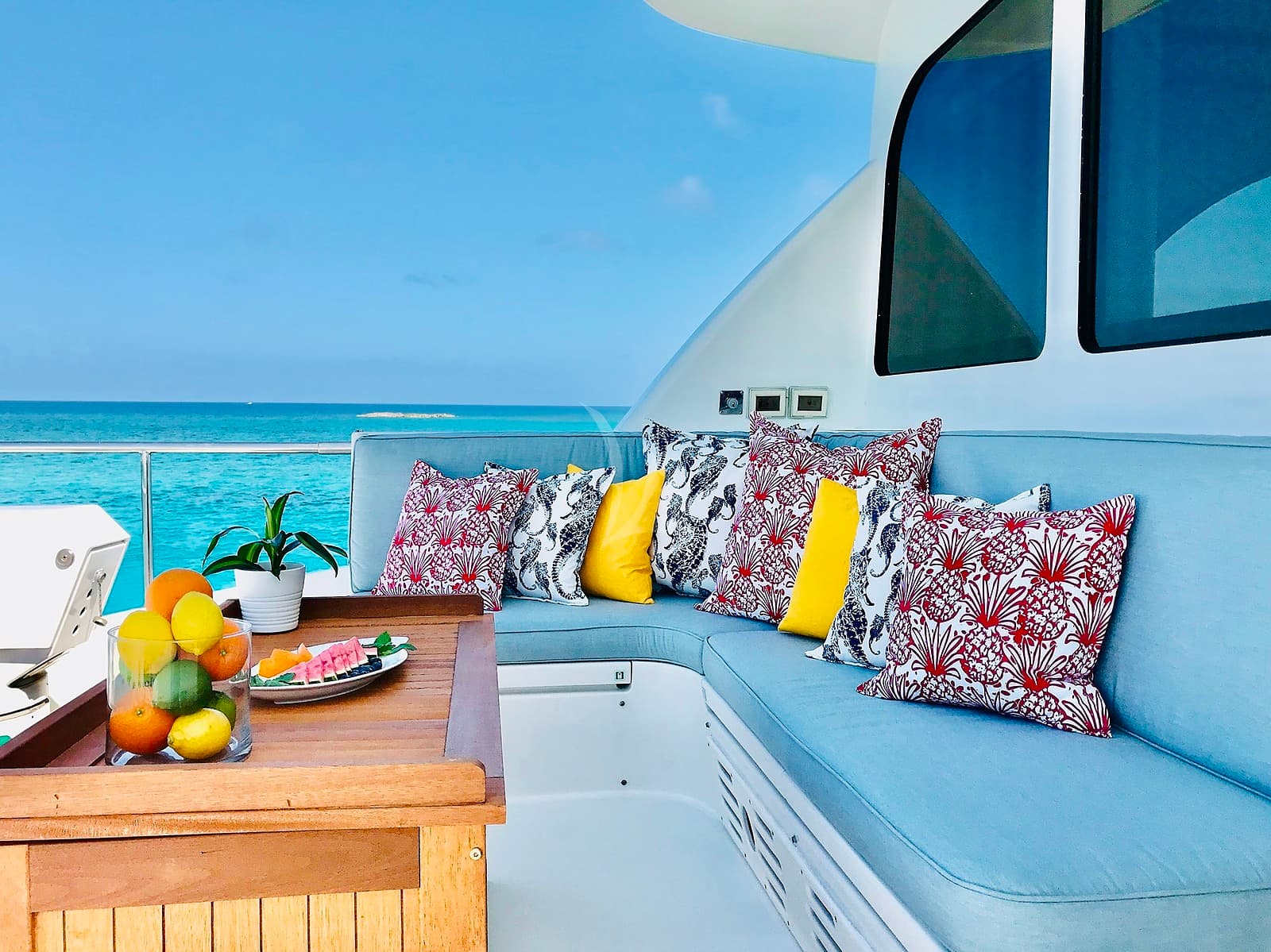 Equinox Yacht - Image 17