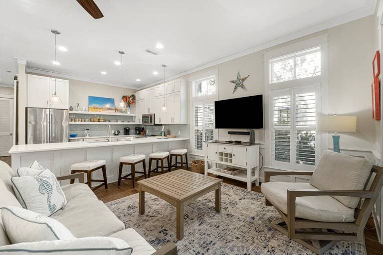 Connecticut Yankee - Image 7