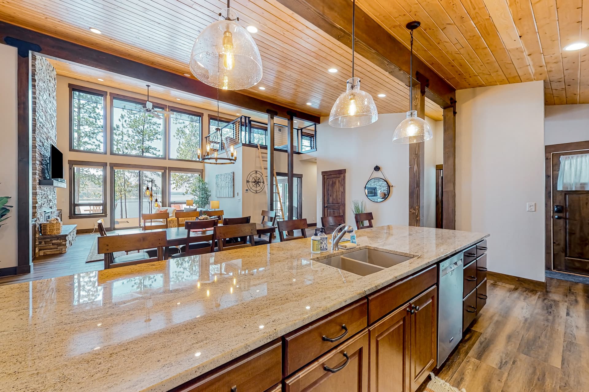 Leaning Pine Point at Half Round Bay - Image 10