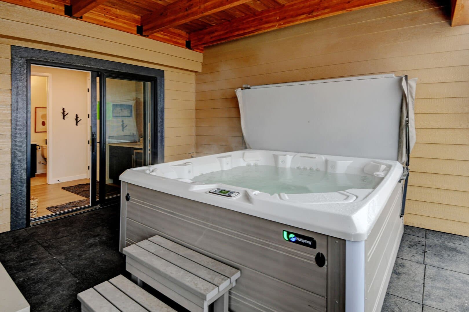 Arrow Luxury Loft #219 - Image 35