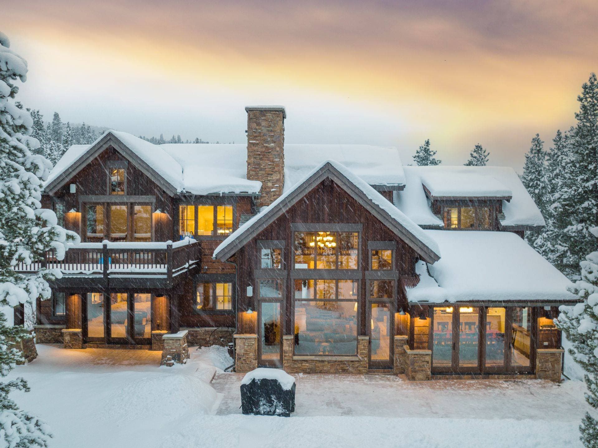 Last Nickel Lodge - Image 1