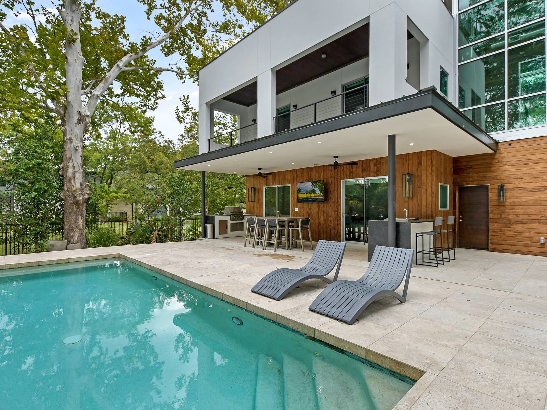 Emerald on Lake Austin - Image 6