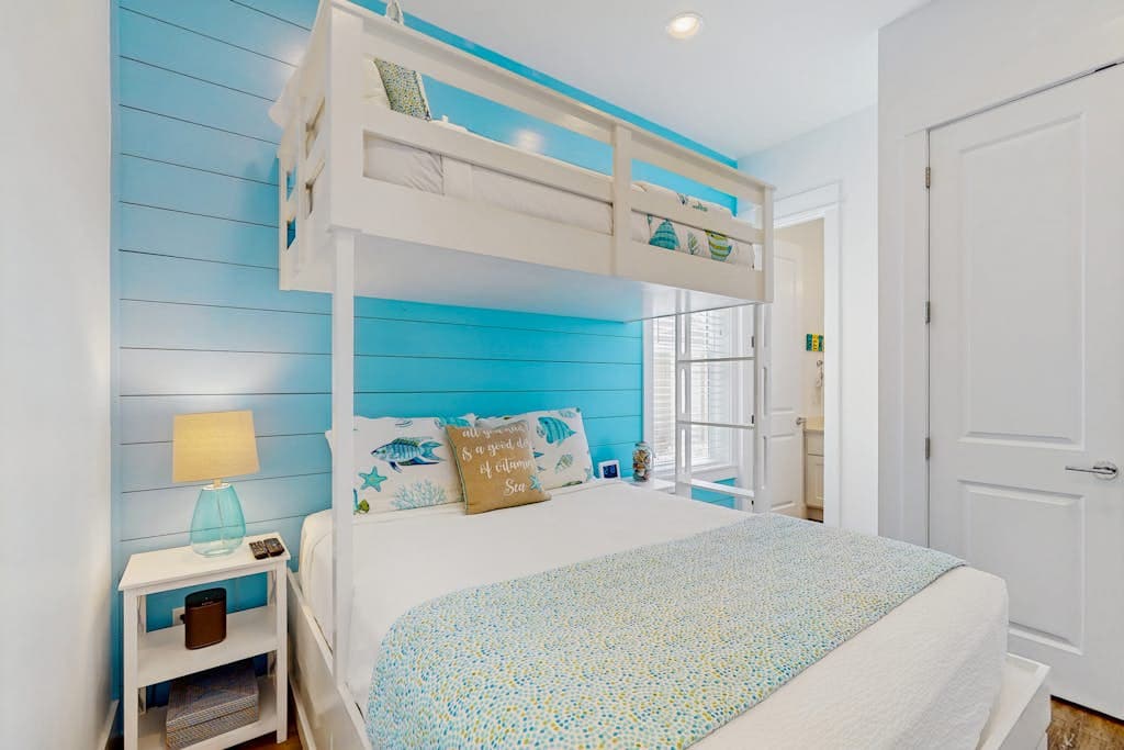 Sea*Renity Now - Image 16