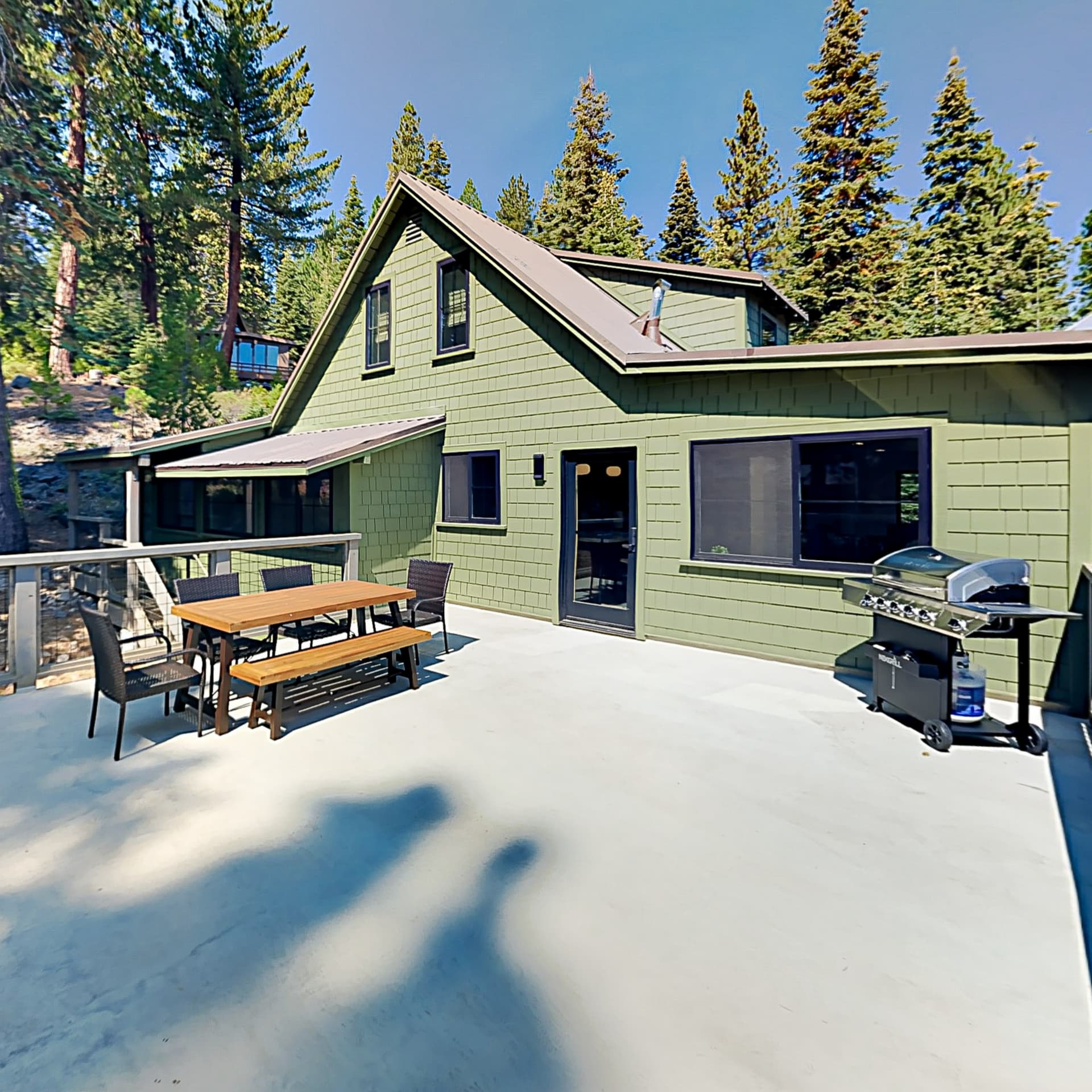 North Lake Adventure House - Image 1