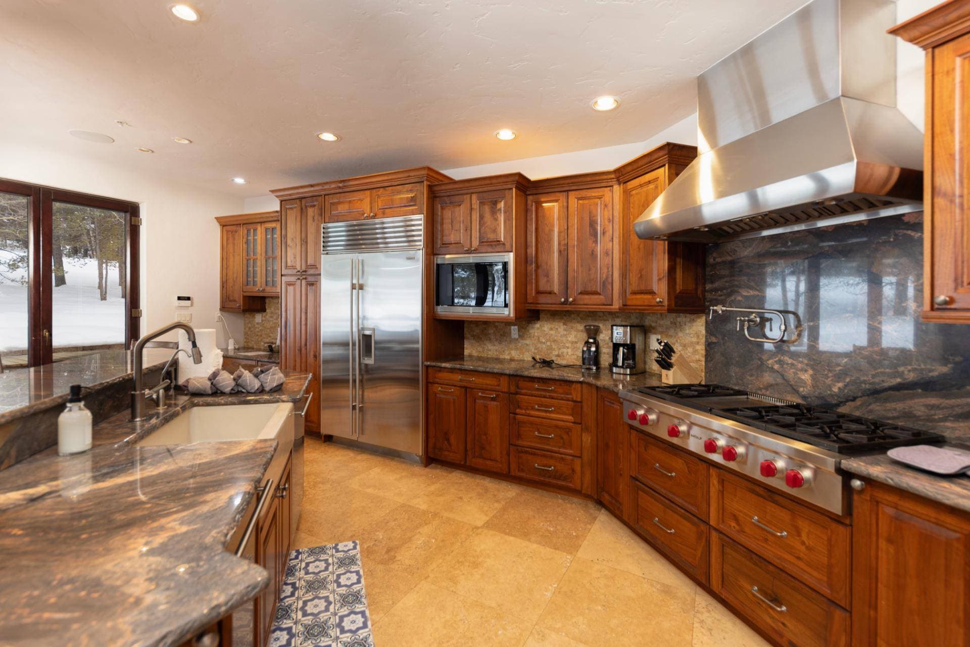 Bee Line Escape - Image 7