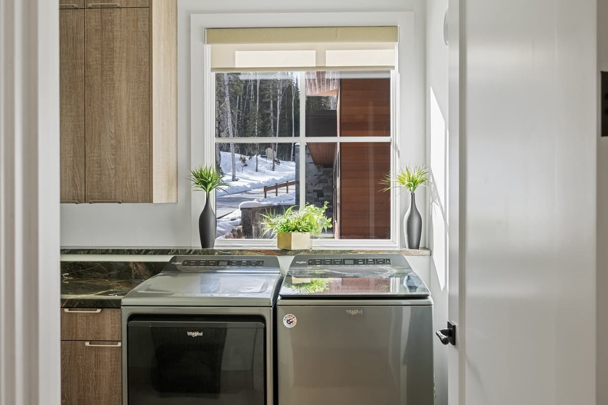 Quicksilver Haus - Image 71