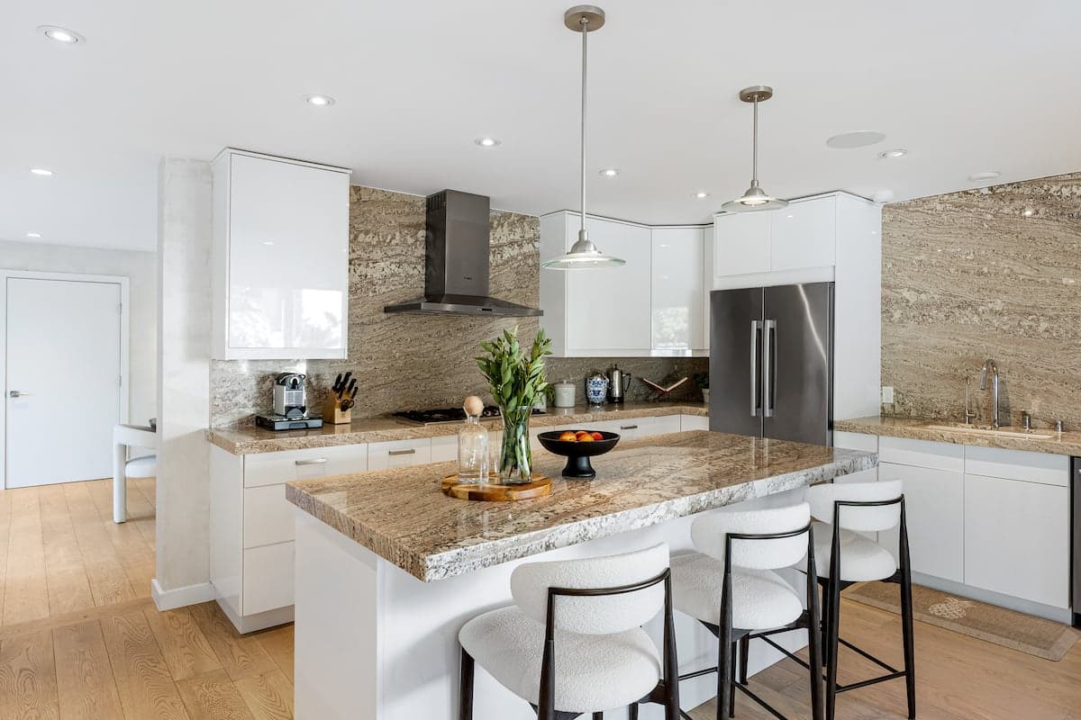 Skyline Chalet - Image 5