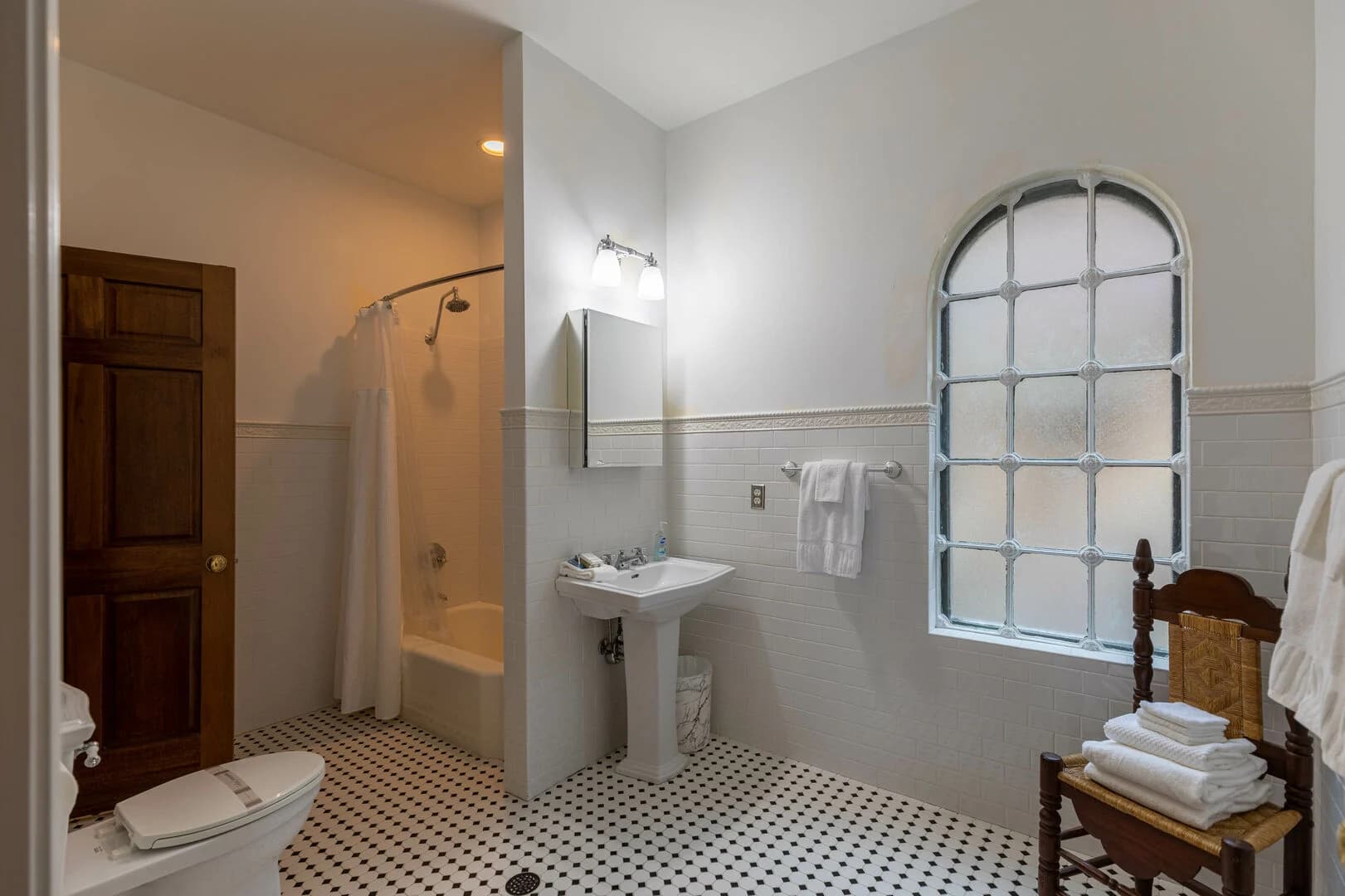 The Castle at Valle Crucis - Image 32