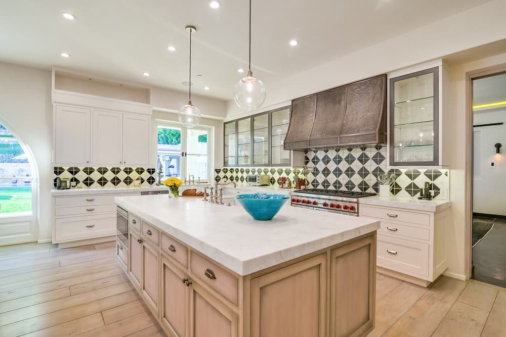 Chateau Serra Malibu - Image 14