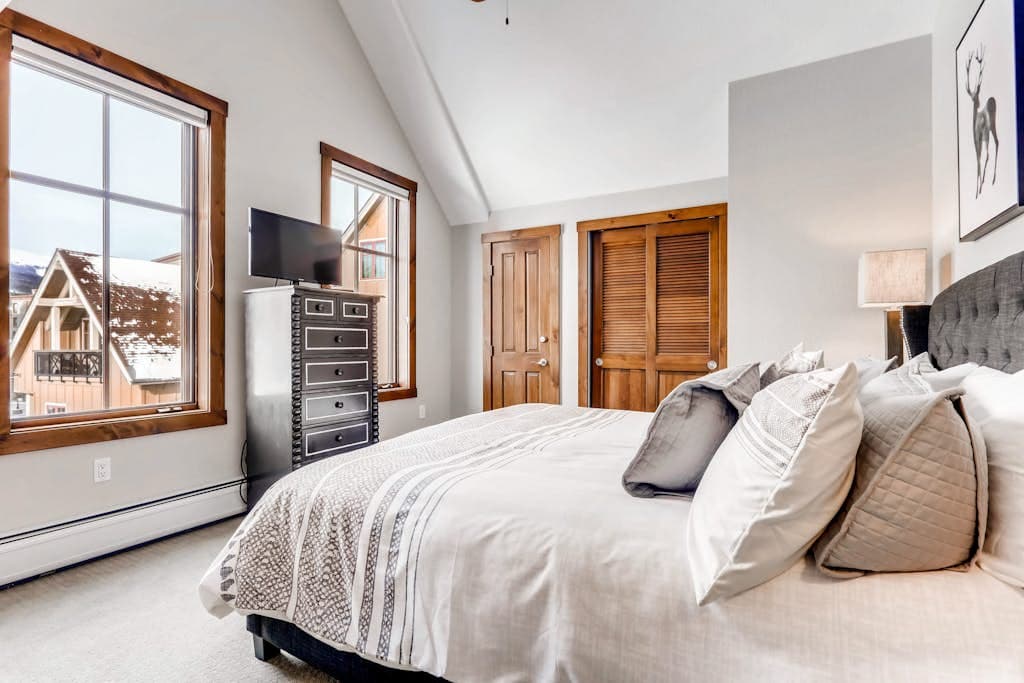 Main Street Condo #3401 - Image 20