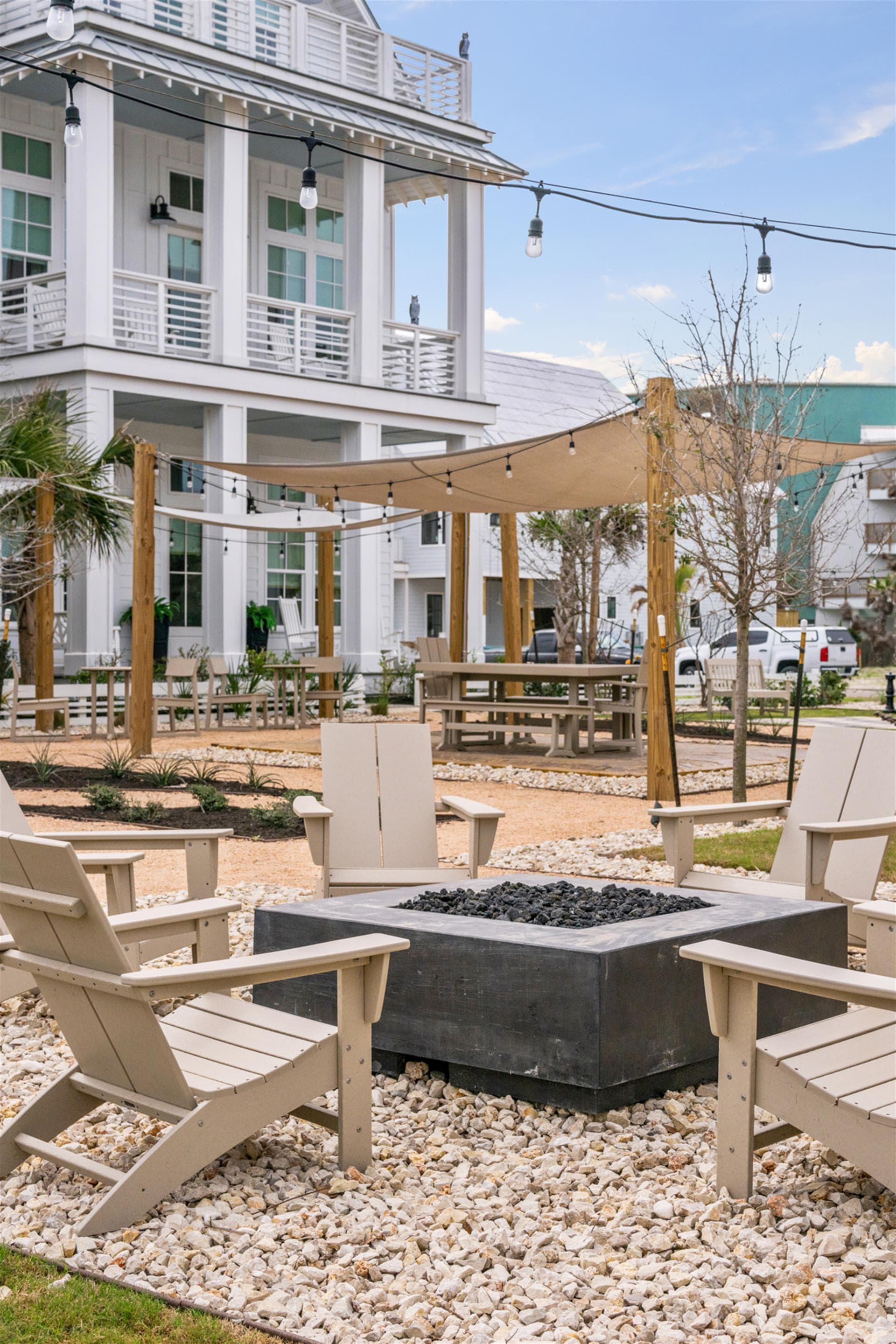 Holiday House - Image 89