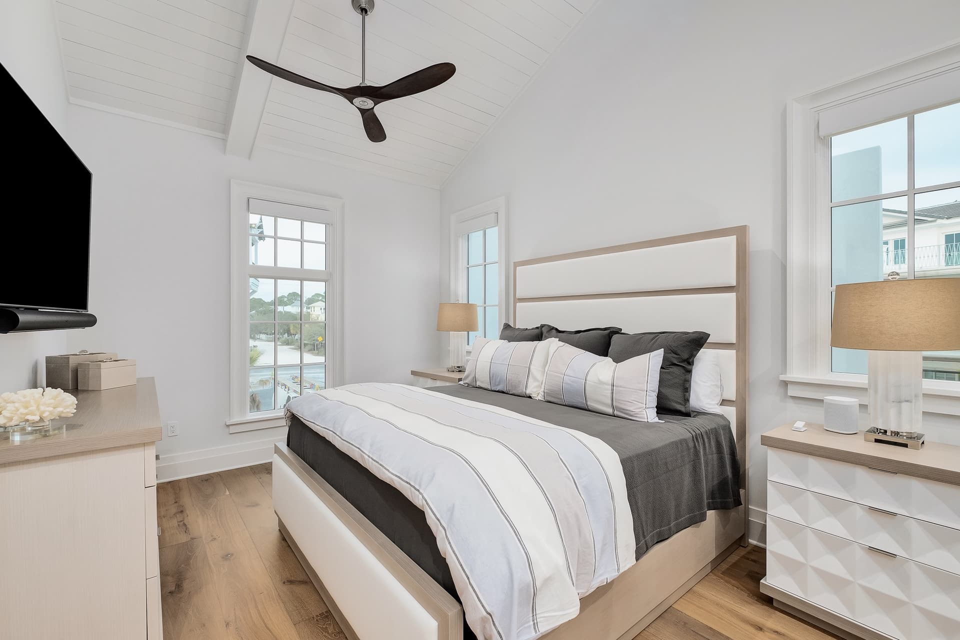 Gulf Front Sanctuary - Image 46