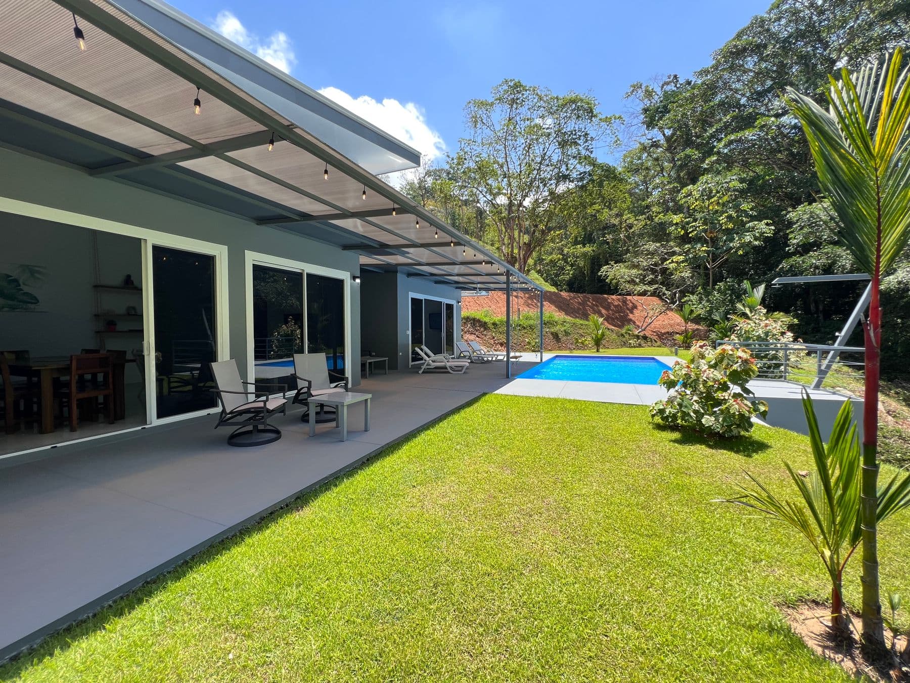 South Family Home - Image 4