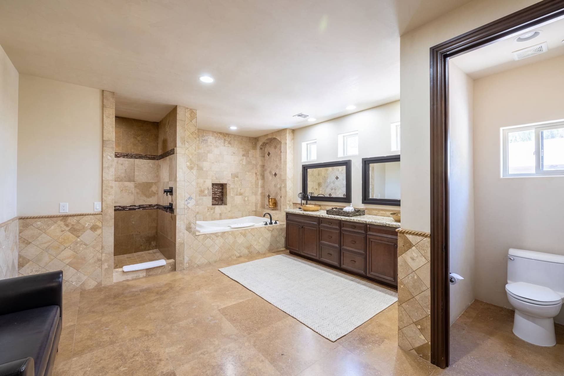 Residence on Cactus - Image 47