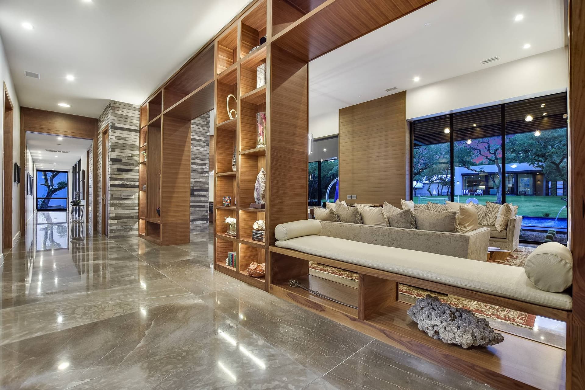 Austin Pinnacle - Image 25